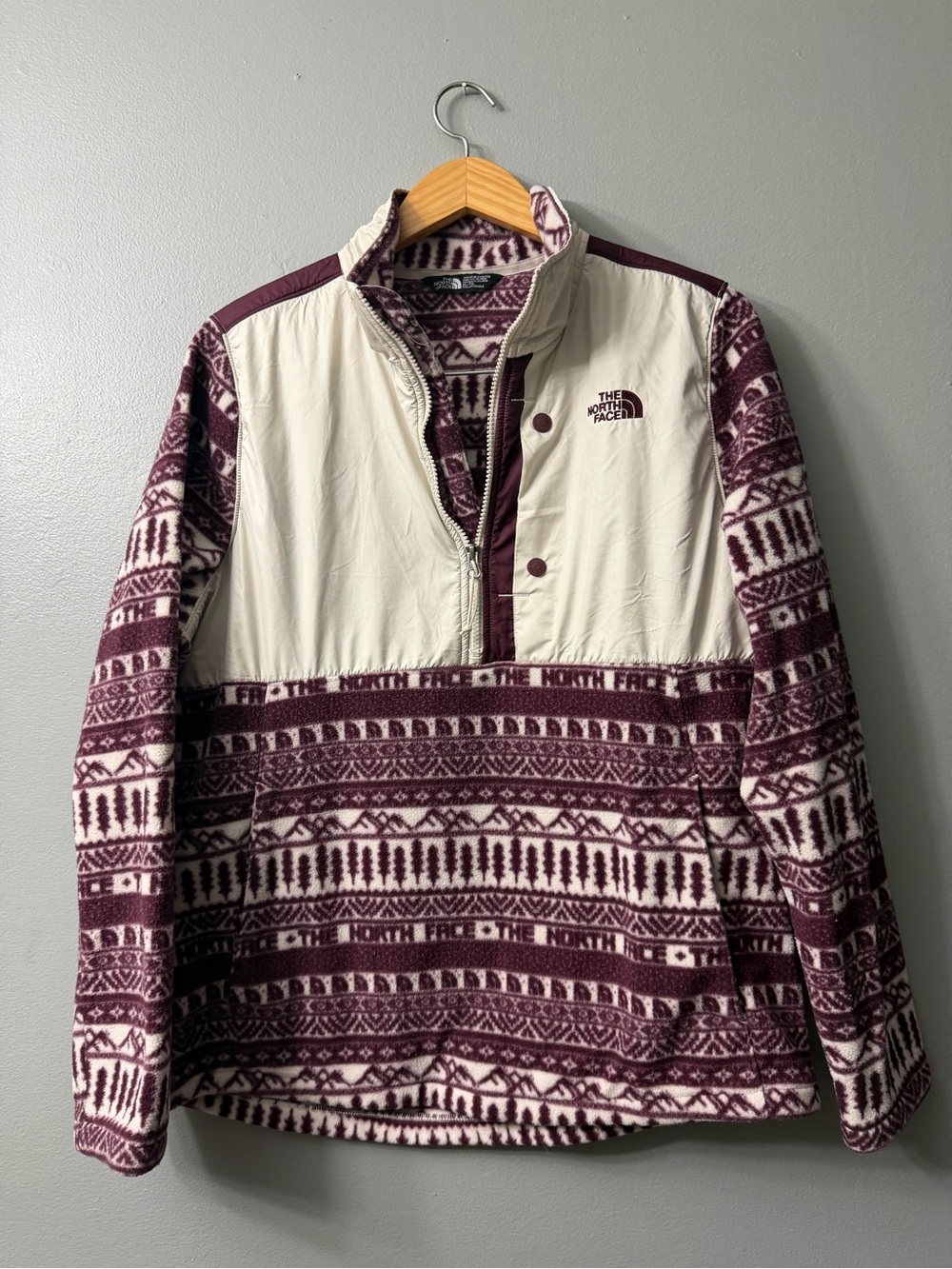 Womens The North Face White/Purple 1/2 Zip Aztec pattern fleece jacket large
